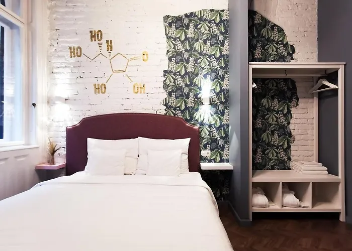 Metropolis Hostel