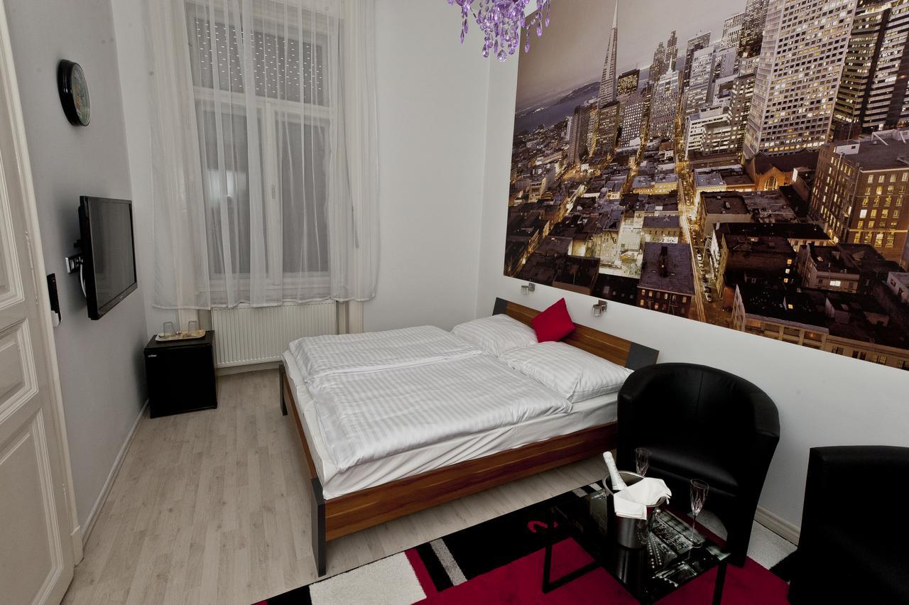 Bed & Breakfast Metropolis Boutique 4*