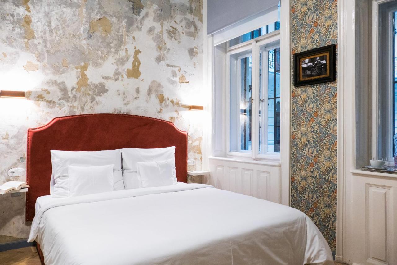 Metropolis Boutique 4*
