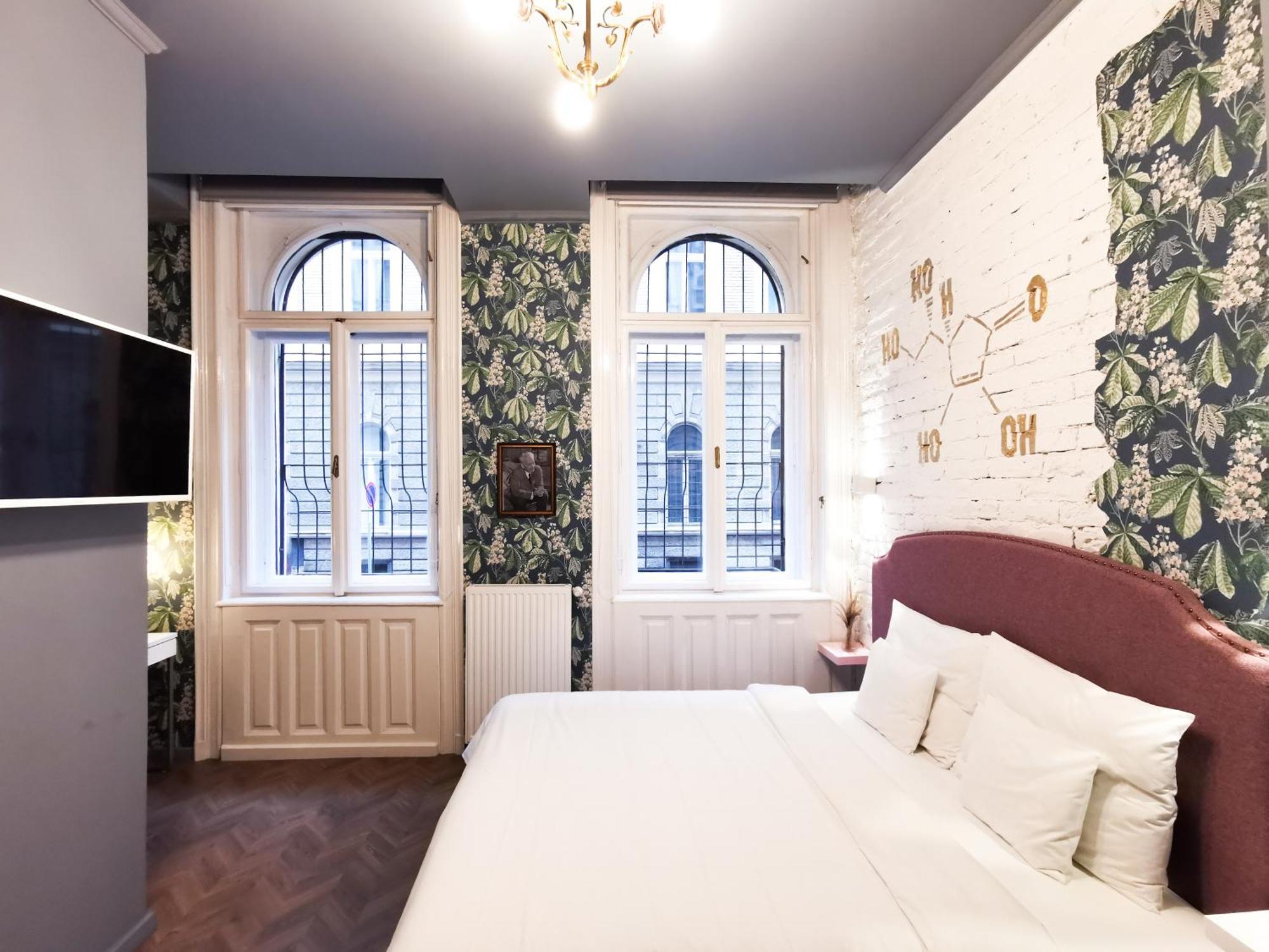 Metropolis Bed and breakfast