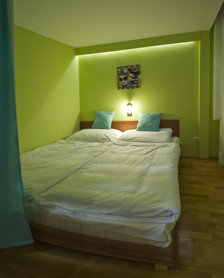 Metropolis Boutique 4*